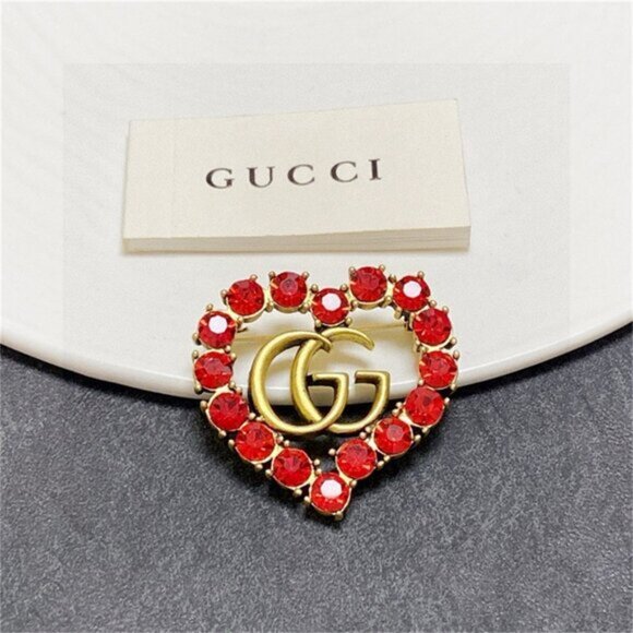 🎁🎉GUCCI love red crystal double G brooch s286 - Picture 4 of 7